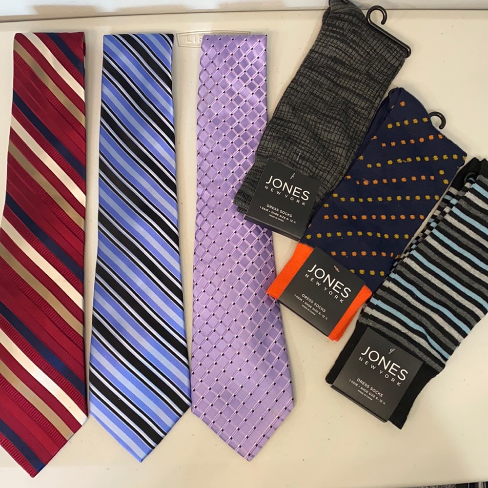 TIE & DRESS SOCK BUNDLE!! 3 TIES & 3 NWT SOCKS